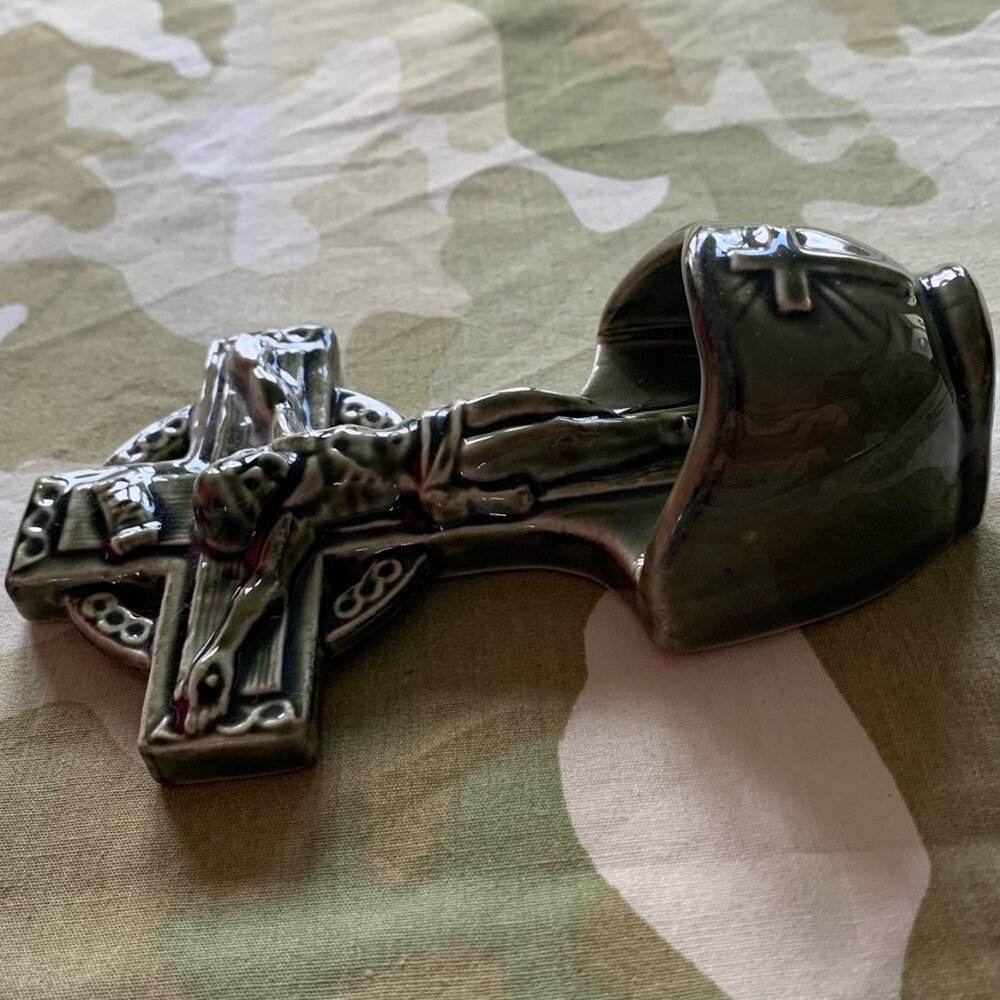 Knock Pottery - Ireland Vintage Wall Mount Ceramic Crucifix Holy Water Holder - Picture 7 of 8